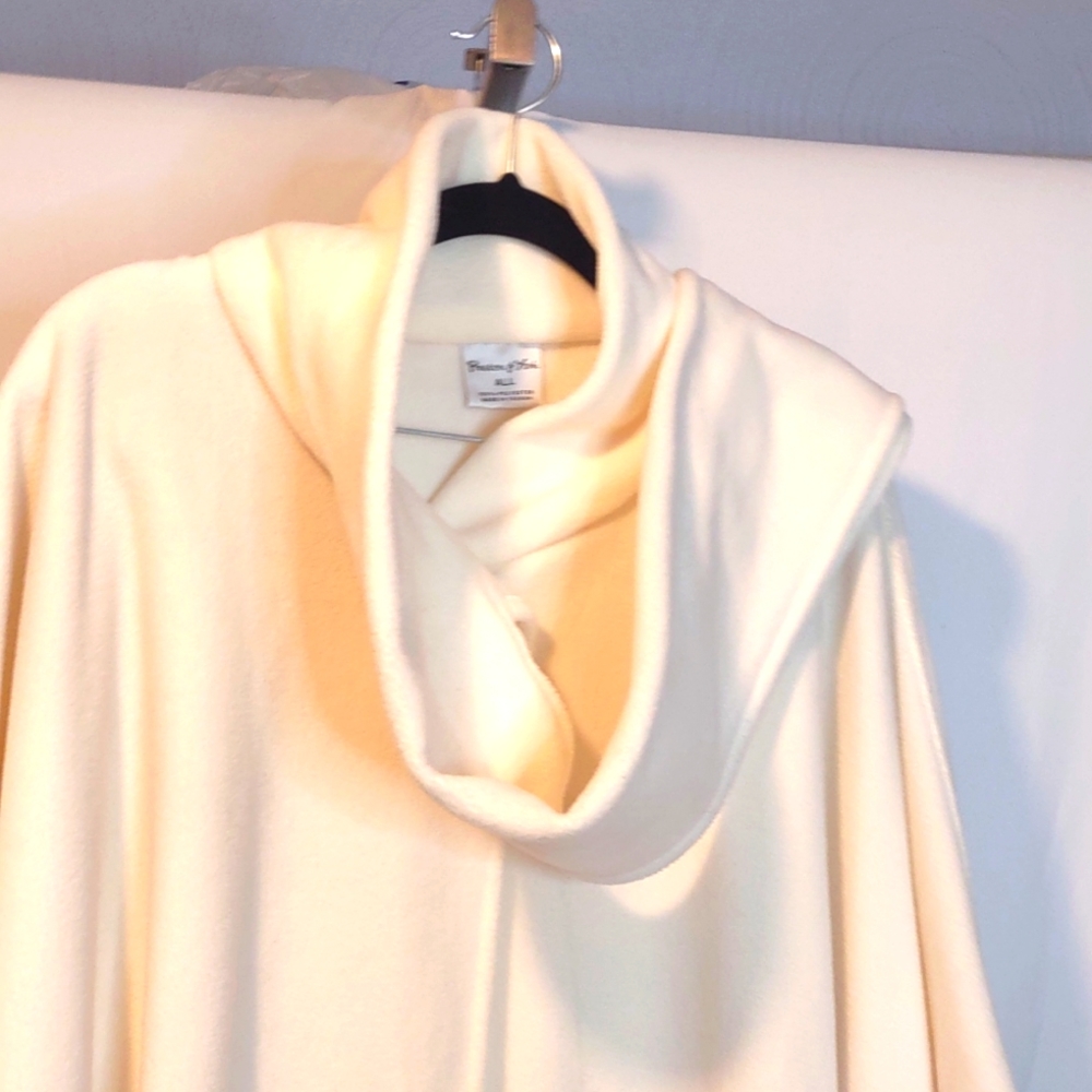 Preston & York Cream Cape Coat - Picture 3 of 5